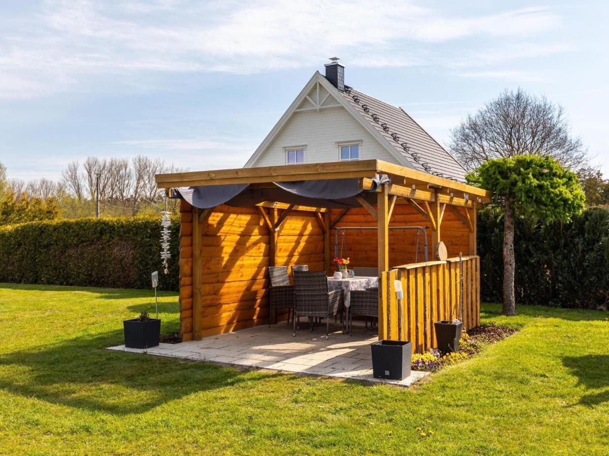 Ferienwohnung Cosy Flat In Niepars With Garden Exterior foto
